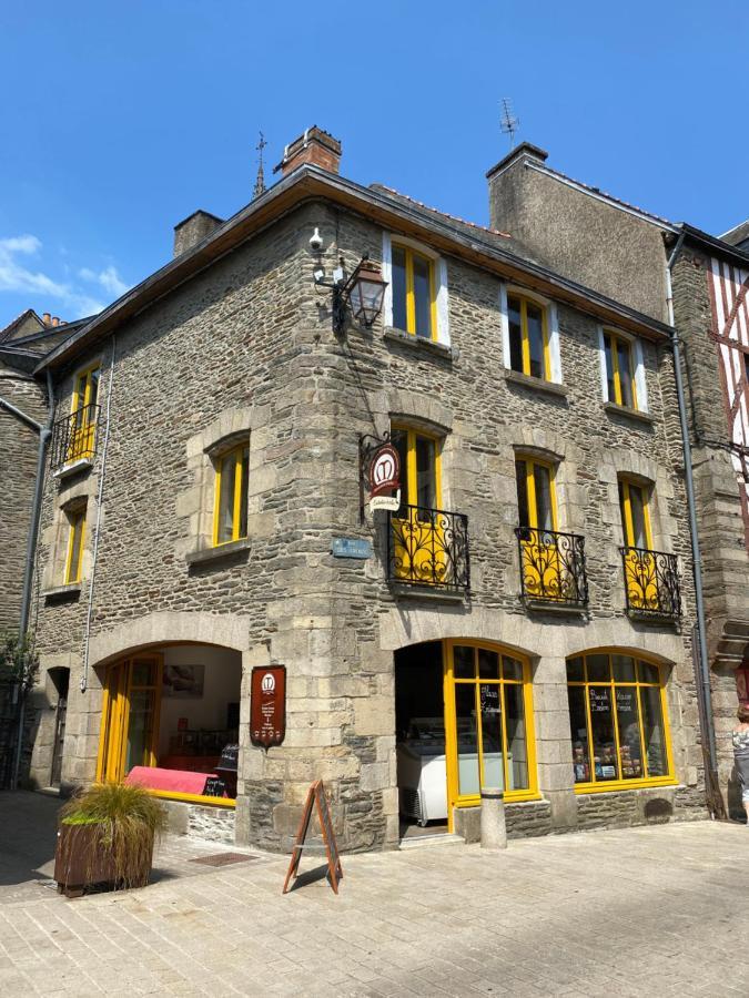 La Maison Du Paon- Josselin Aparthotel Екстериор снимка